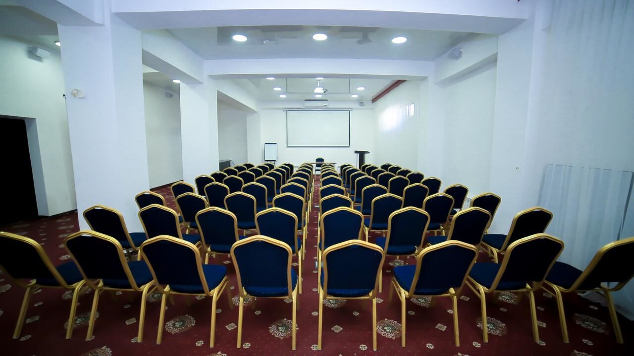 Отель Astra Hotel Алматы-19