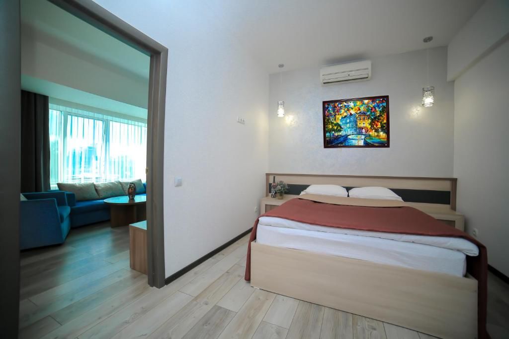 Отель Astra Hotel Алматы